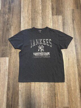 Banner 47 Retro New York Yankees 27 World Series Graphic Tee Shirt